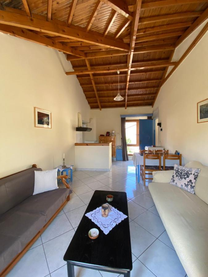 Roxani Studios-Apartments Petra  Bagian luar foto