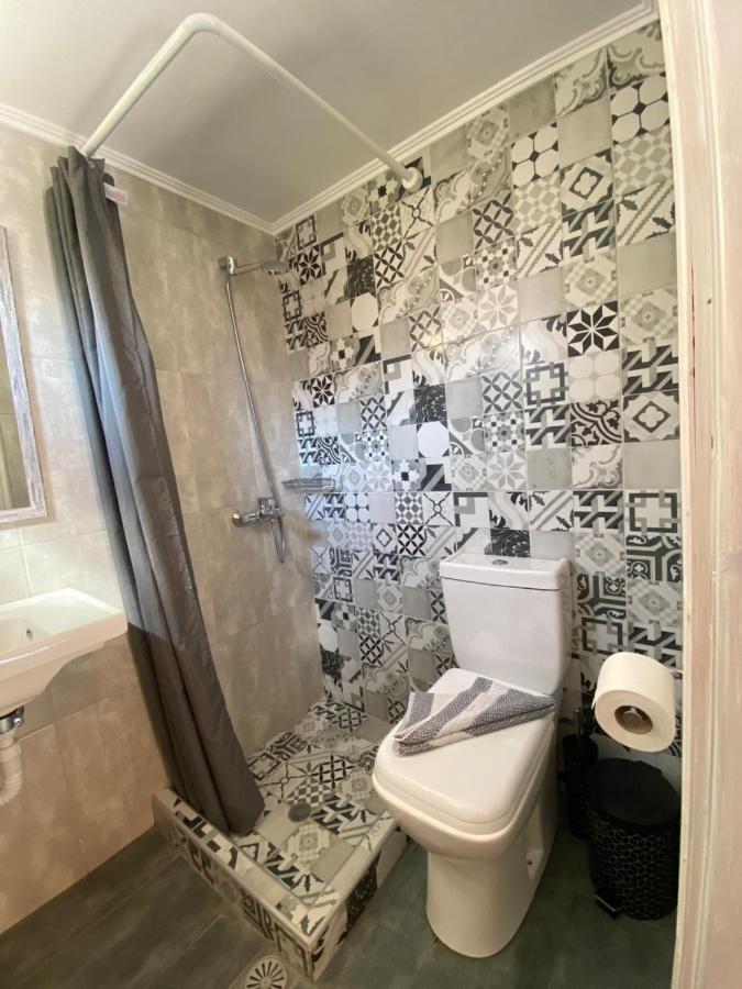 Roxani Studios-Apartments Petra  Bagian luar foto