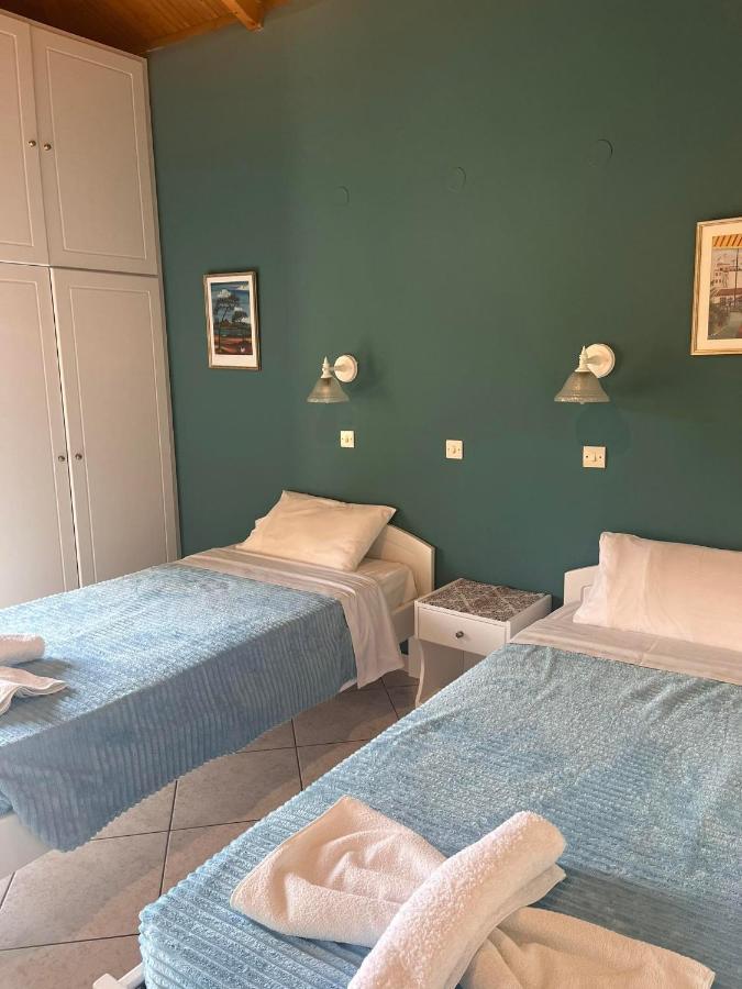 Roxani Studios-Apartments Petra  Bagian luar foto