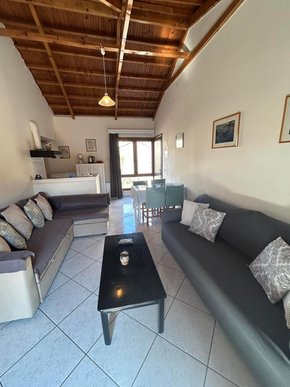 Roxani Studios-Apartments Petra  Ruang foto