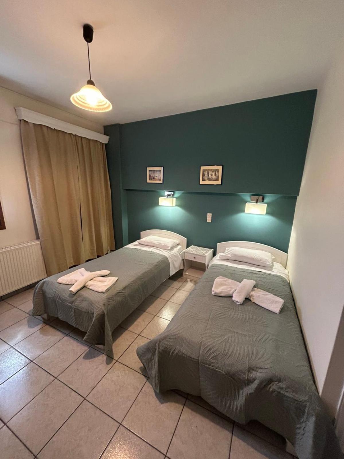 Roxani Studios-Apartments Petra  Bagian luar foto
