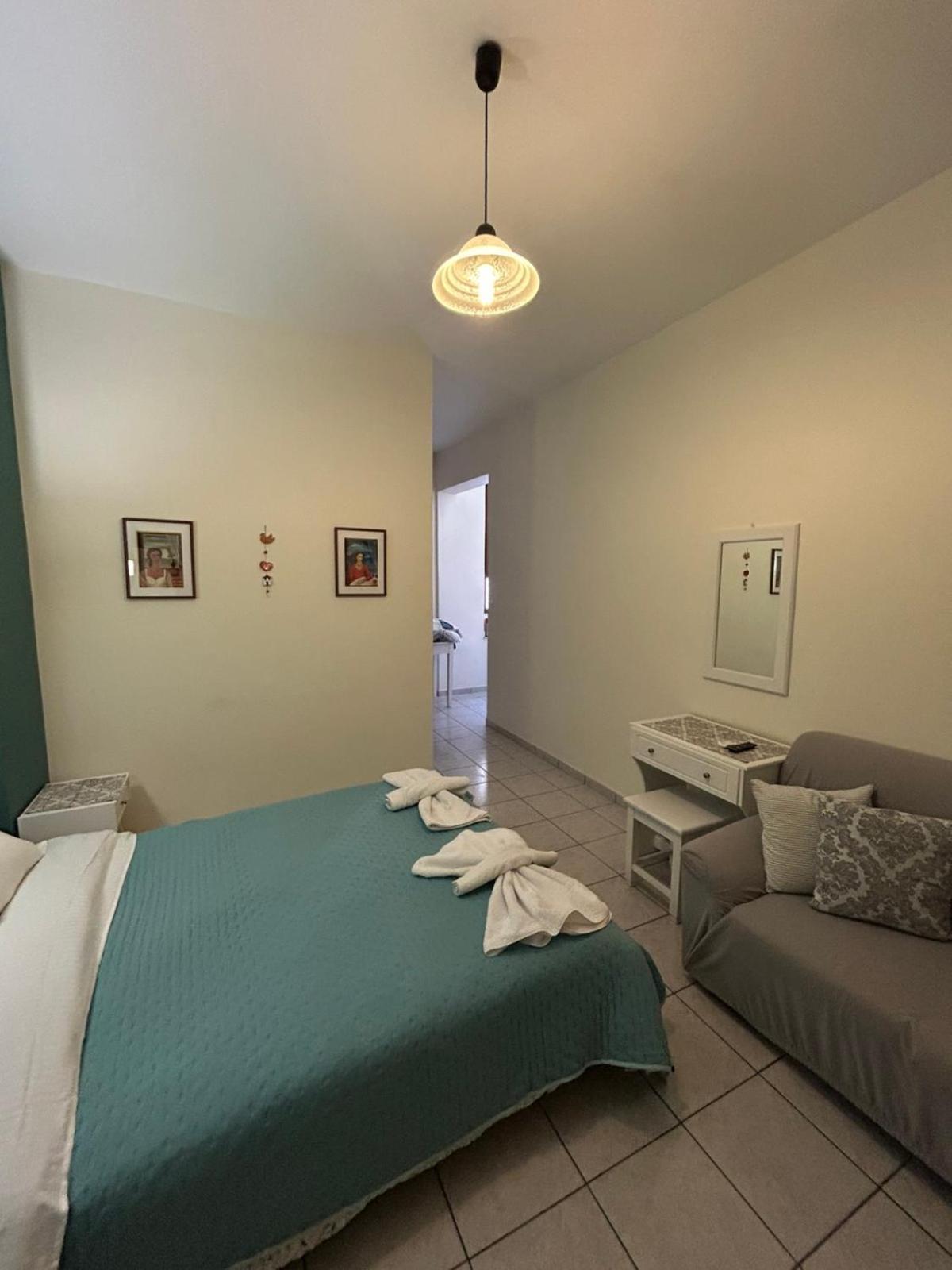 Roxani Studios-Apartments Petra  Bagian luar foto